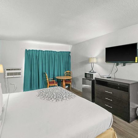 Executive Inn Rusk Extérieur photo
