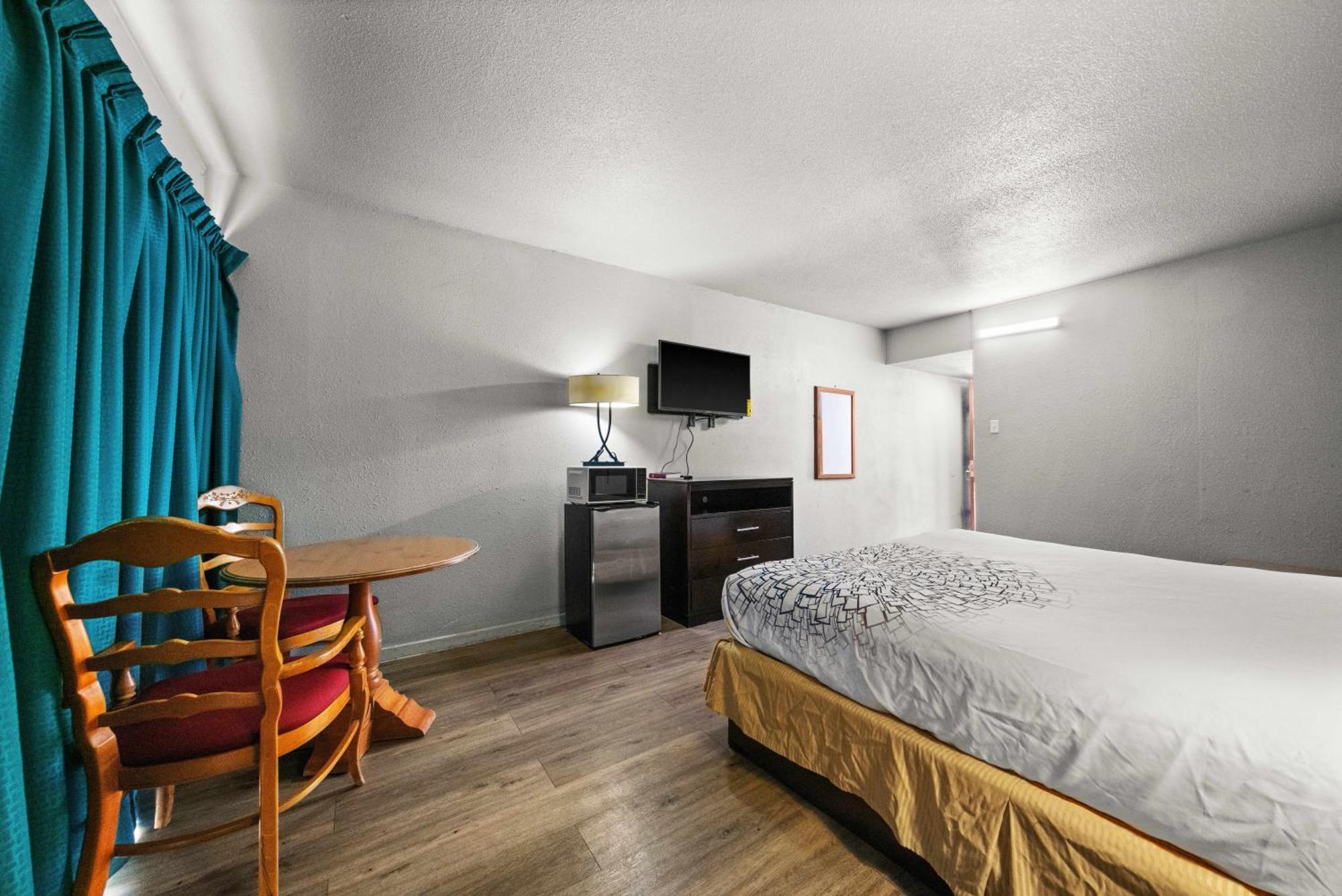 Executive Inn Rusk Extérieur photo